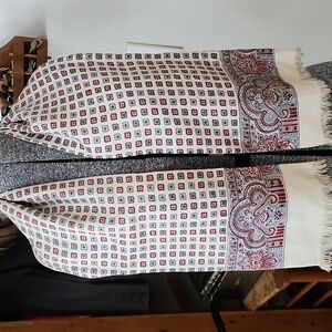 Cisco Inc. Flint & Kent Buffalo NY Pure Silk Hand Printed in Italy Scarf